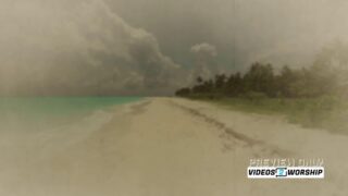 Read more about the article Free Vintage Island Motion Worship Loop